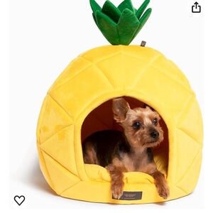 Pineapple Dog Bed